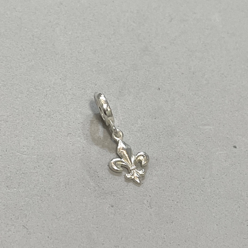 Berloque Flor de Lis - Prata 925